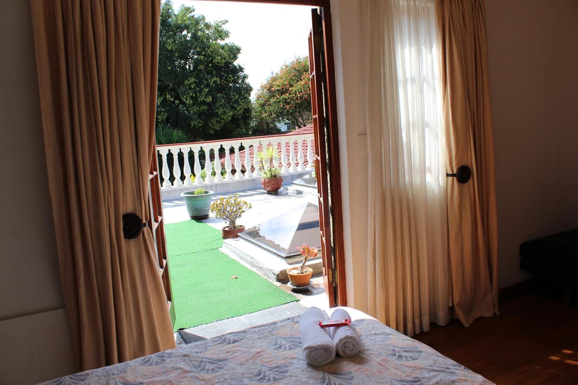 Villa Stella Guest House Эденвейл Экстерьер фото