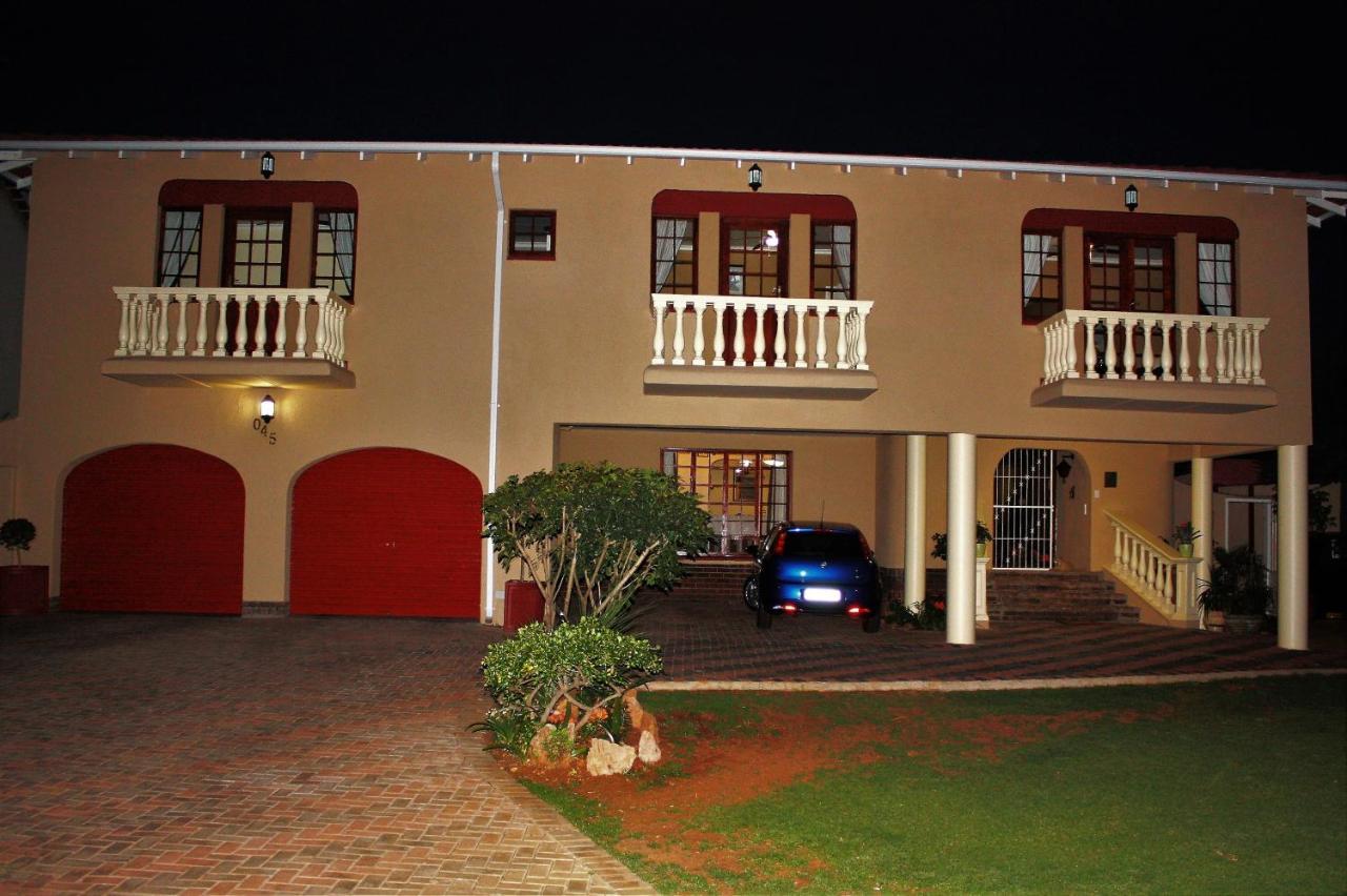 Villa Stella Guest House Эденвейл Экстерьер фото